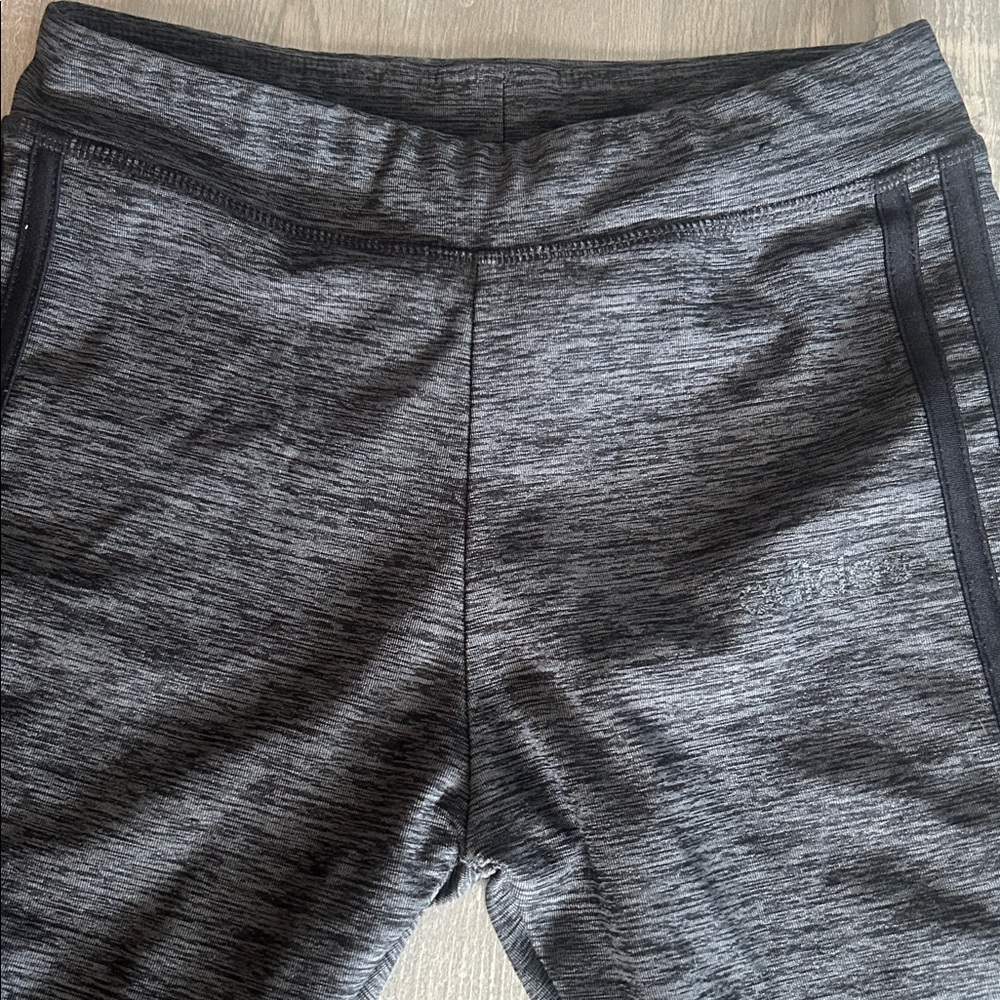 Adidas Kid Girls Leggings, Size 7/8 - Picture 2 of 5